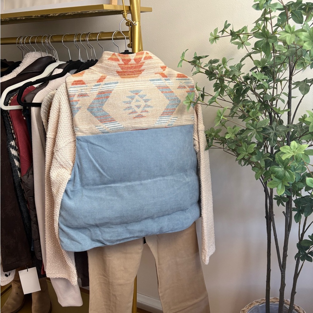 Very J Sky Blue and Beige Vest nwt - Picture 5 of 13